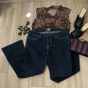 The Flirt Old Navy Boot cut jean- short